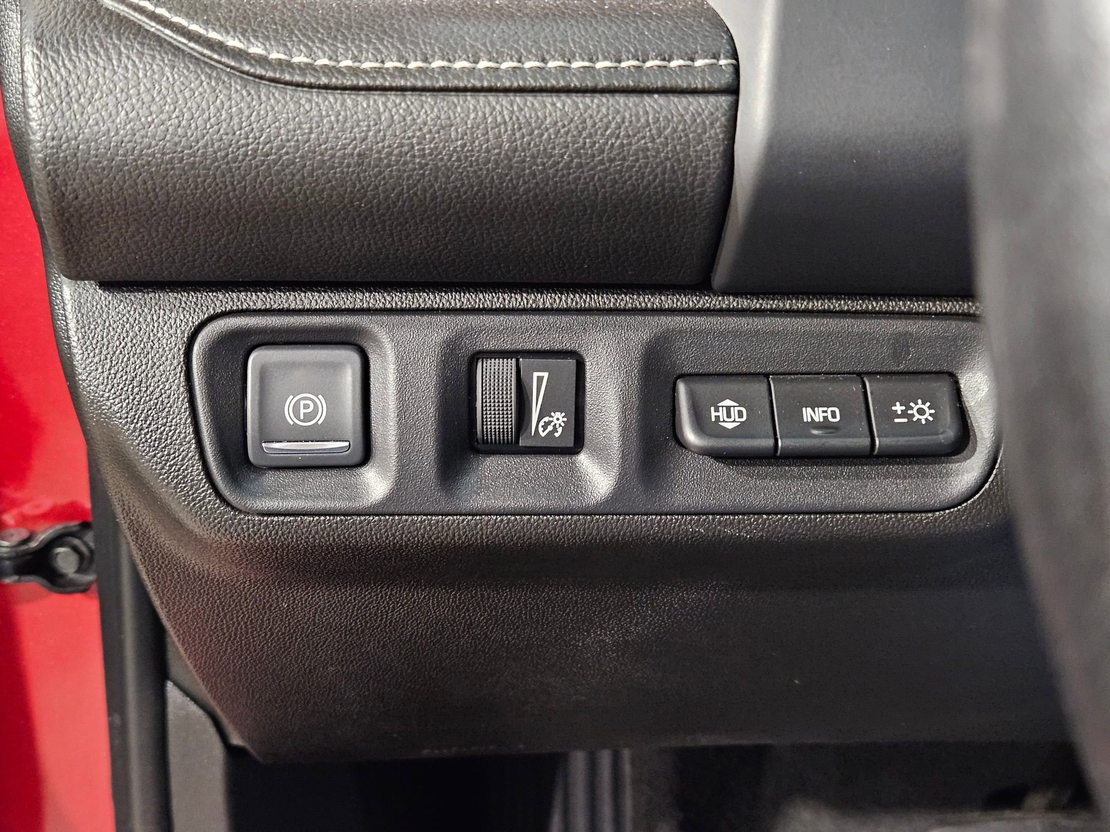 Used 2022 GMC Acadia Denali image 26