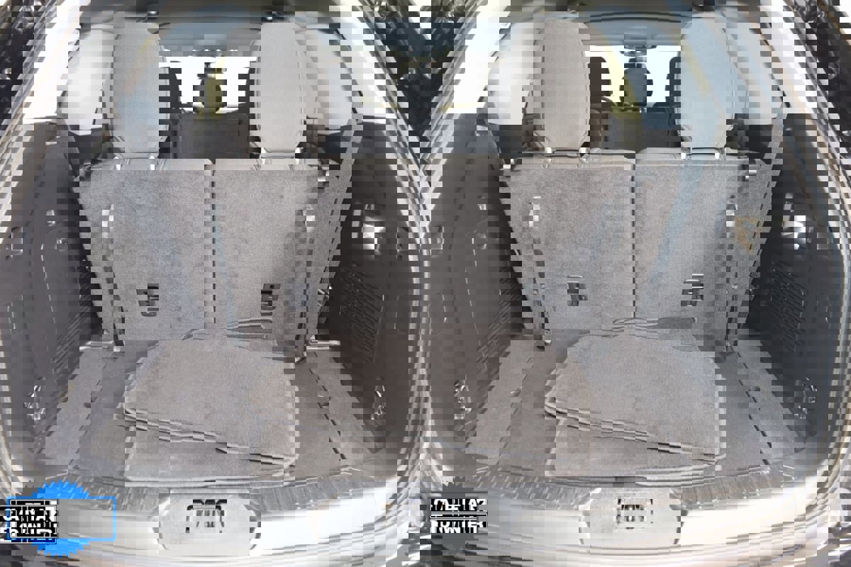 Used 2022 Ford Explorer XLT image 55