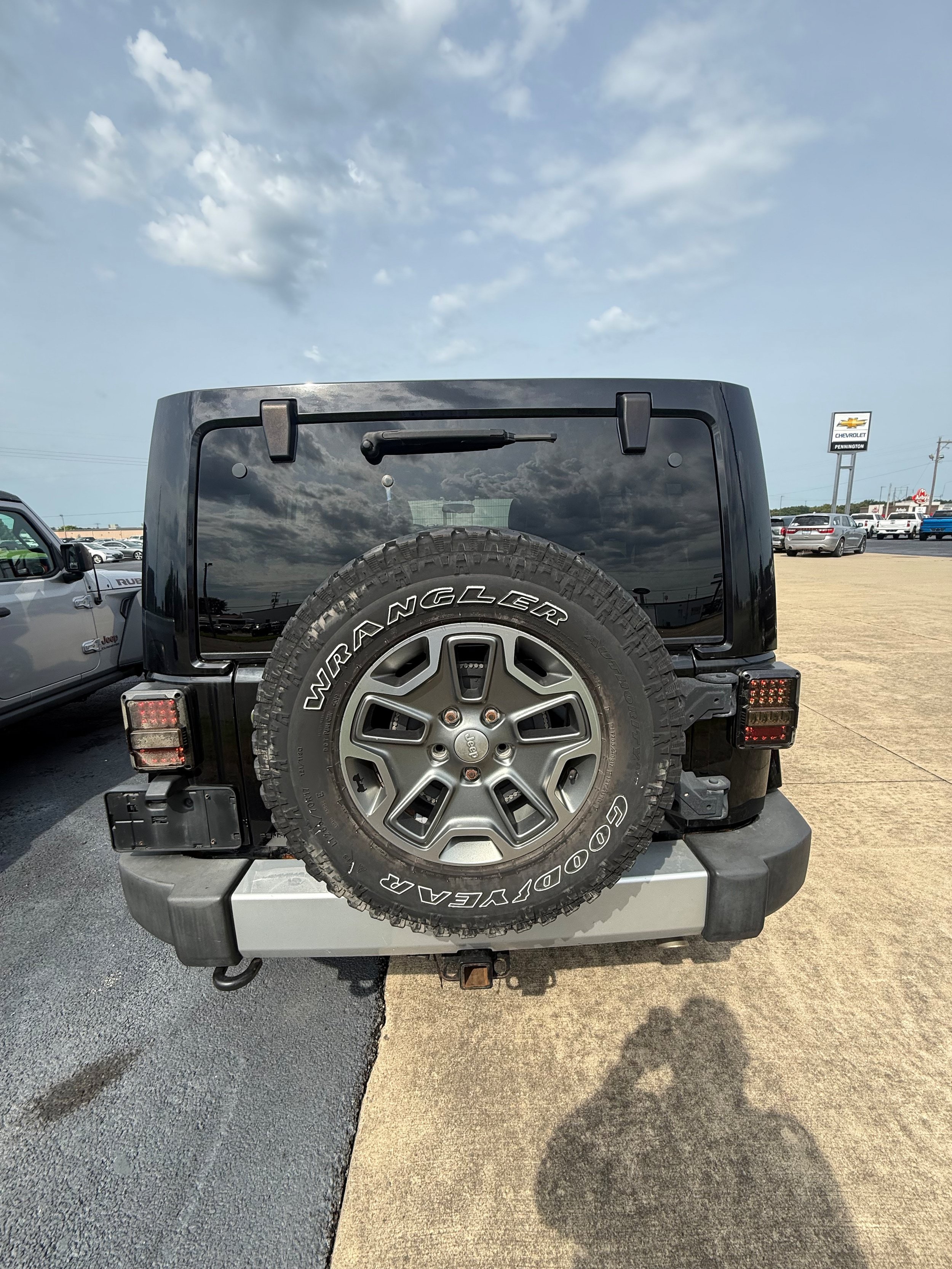 Used 2011 Jeep Wrangler Unlimited 70th Anniversary w/ Dual Top Group AWD/4WD image 5
