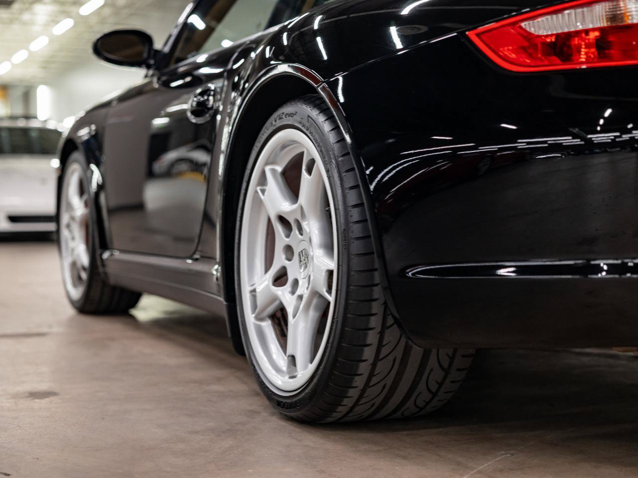 Used 2006 Porsche 911 Carrera 4S AWD/4WD image 36