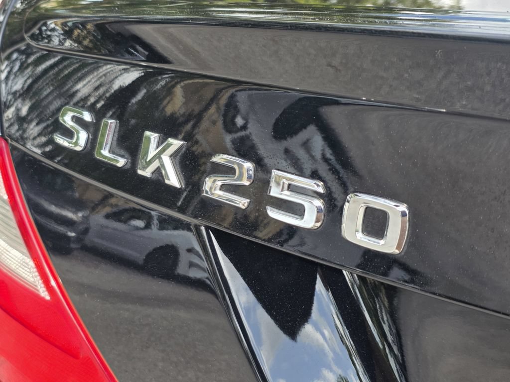 Used 2013 Mercedes-Benz SLK 250 image 31
