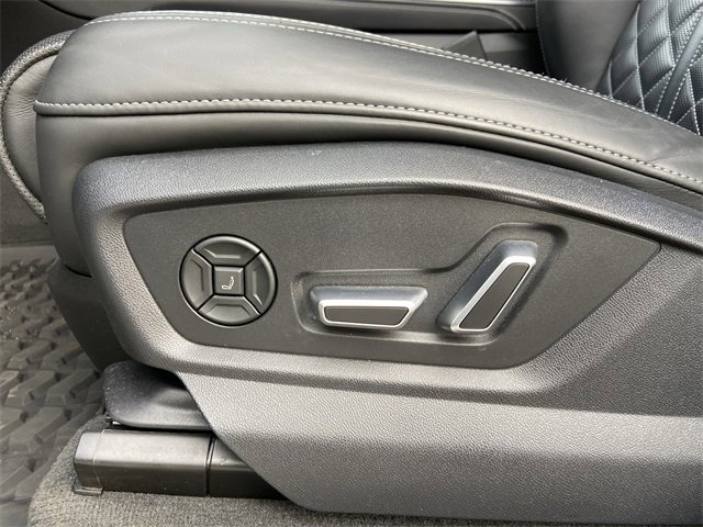 Used 2025 Audi SQ7 Prestige w/ Prestige Package image 25