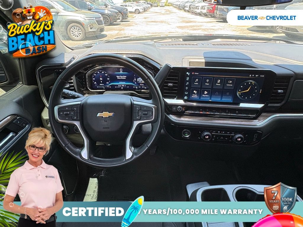 Used 2023 Chevrolet Silverado 1500 LT AWD/4WD image 16