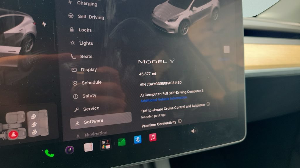 Used 2023 Tesla Model Y Long Range AWD/4WD image 27