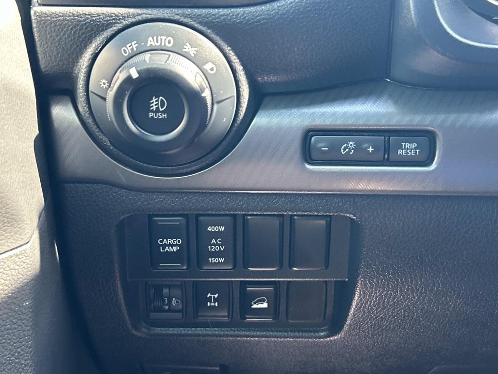 Used 2022 Nissan Titan PRO-4X AWD/4WD image 42