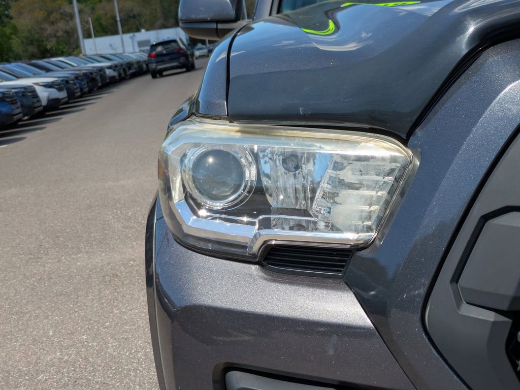 Used 2018 Toyota Tacoma SR5 image 9
