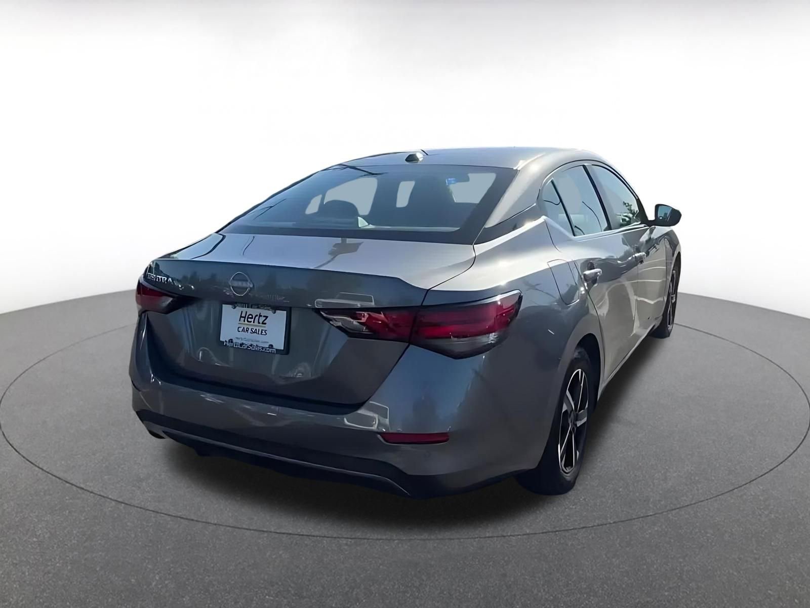 Used 2025 Nissan Sentra SV FWD image 14