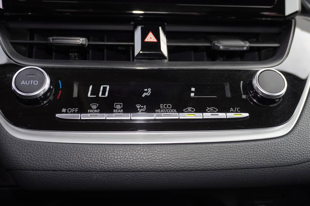 Certified 2025 Toyota Corolla LE image 14