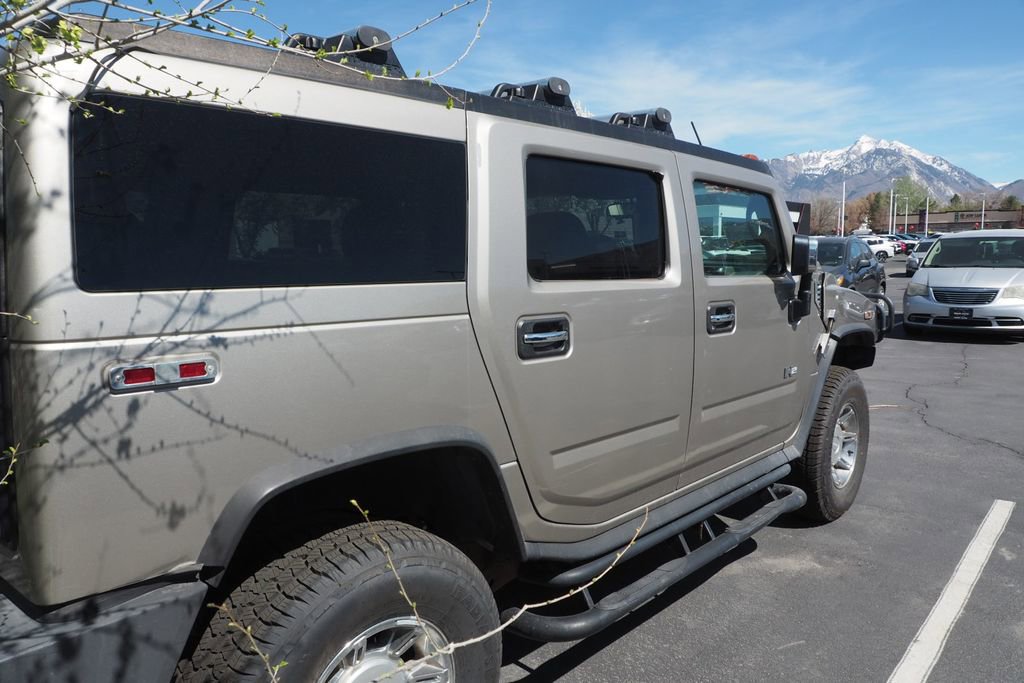 Used 2003 HUMMER H2 w/ Preferred Equipment Group AWD/4WD image 3