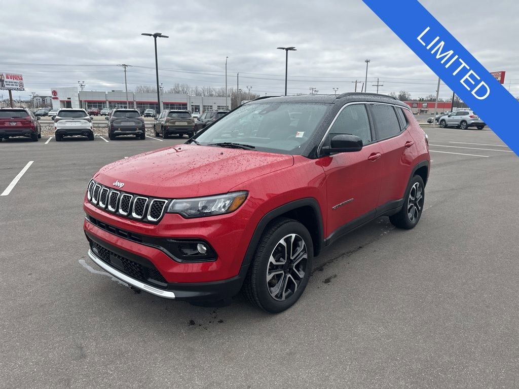 Used 2023 Jeep Compass Limited AWD/4WD image 3