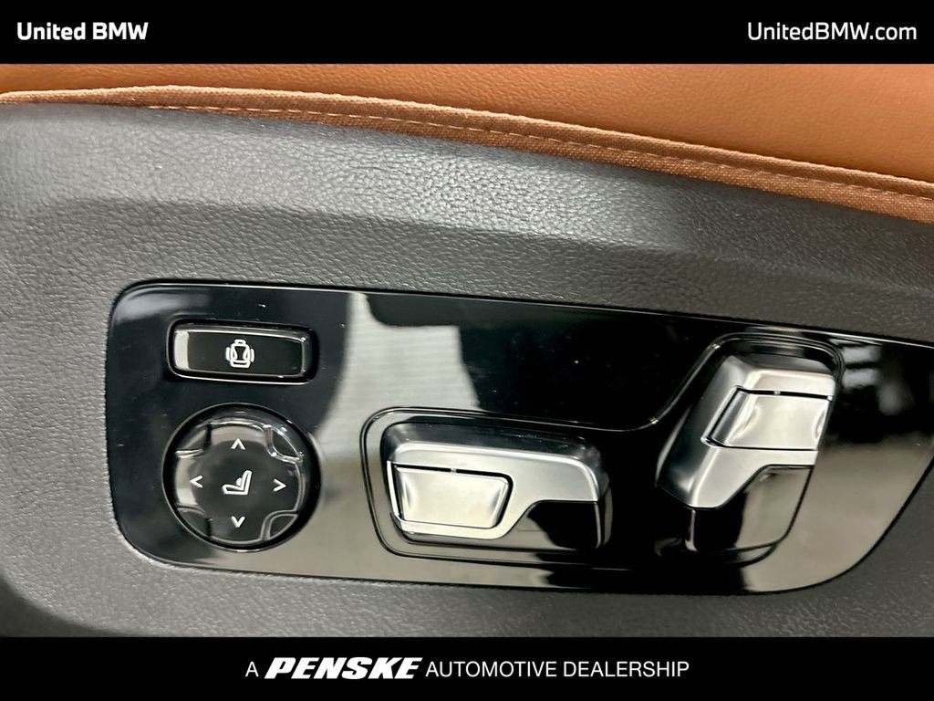 New 2026 BMW X7 M60i image 12