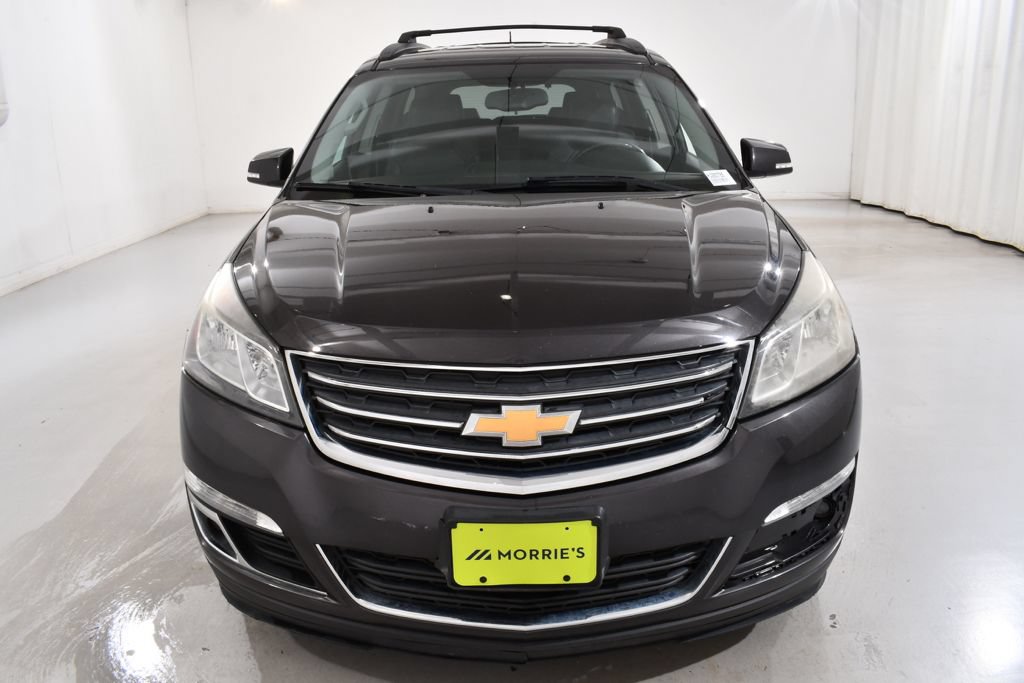 Used 2017 Chevrolet Traverse LT w/ Style and Technology Package FWD image 3