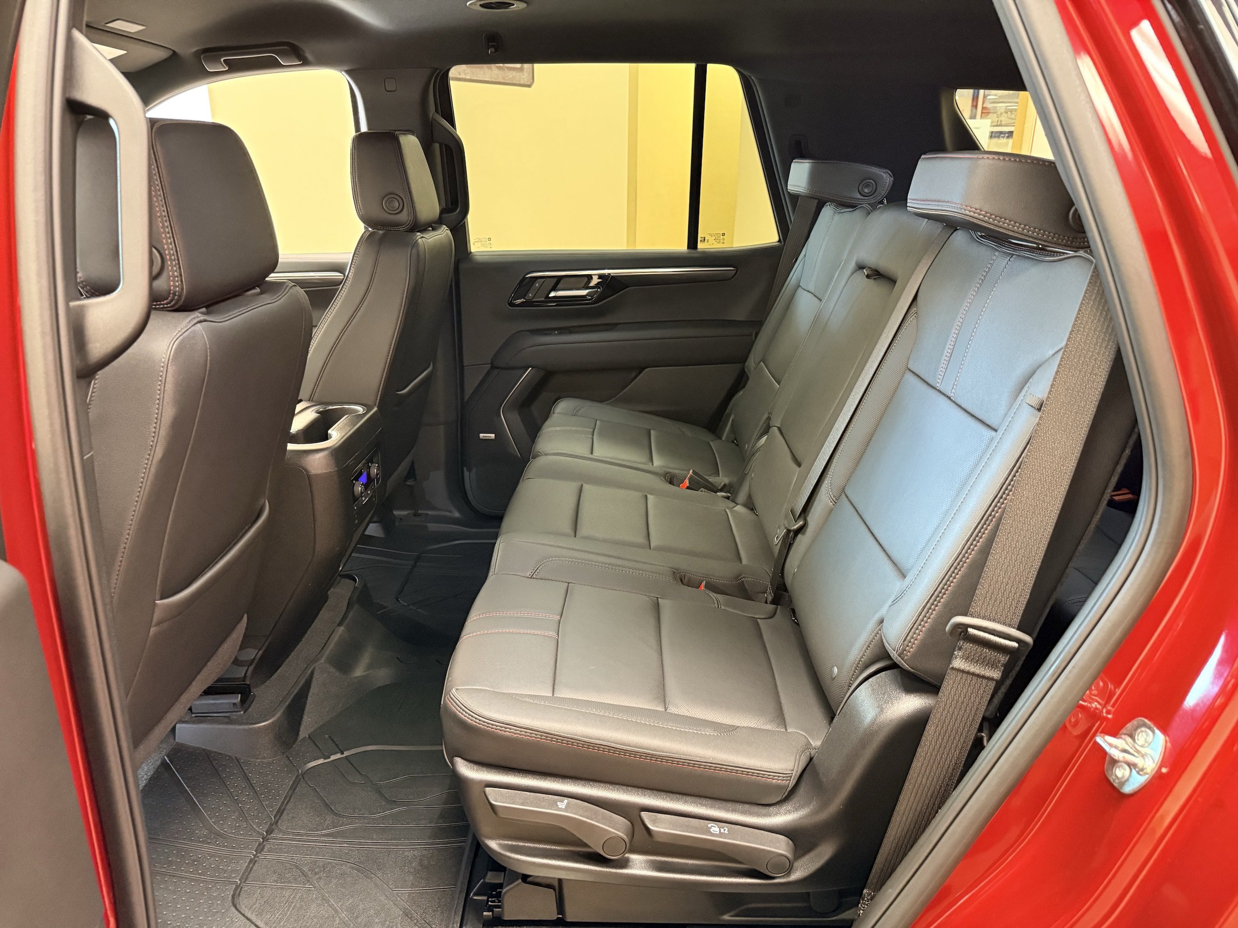 Used 2025 Chevrolet Tahoe RST w/ Comfort Package AWD/4WD image 13