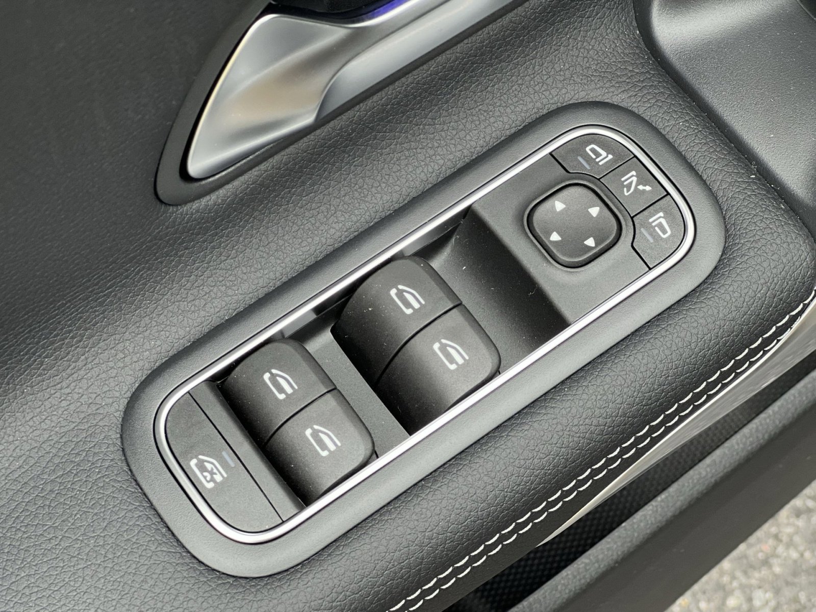 Certified 2025 Mercedes-Benz CLA 250 4MATIC image 13