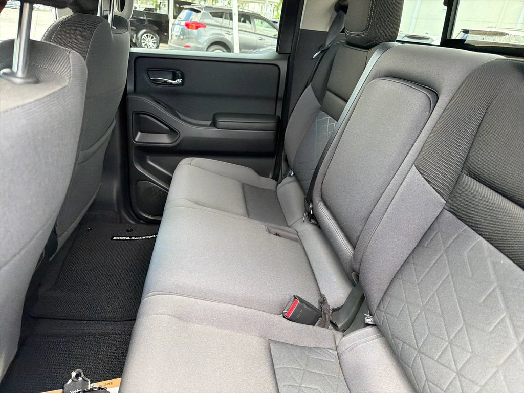 Certified 2025 Nissan Frontier SV RWD image 29