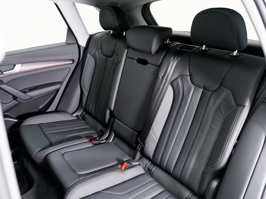 Certified 2025 Audi Q5 2.0T Premium Plus w/ Premium Plus Package image 23