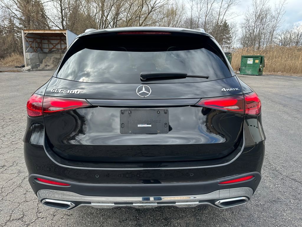 Used 2024 Mercedes-Benz GLC 300 4MATIC image 14