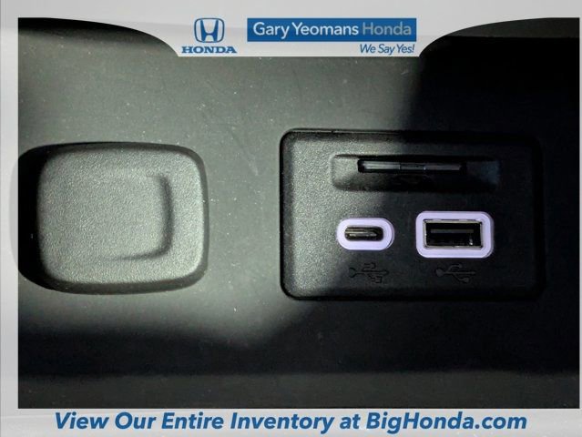 Used 2022 GMC Acadia SLT w/ Technology Package image 31