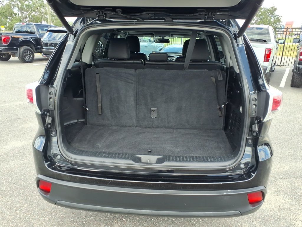 Used 2015 Toyota Highlander XLE FWD image 22