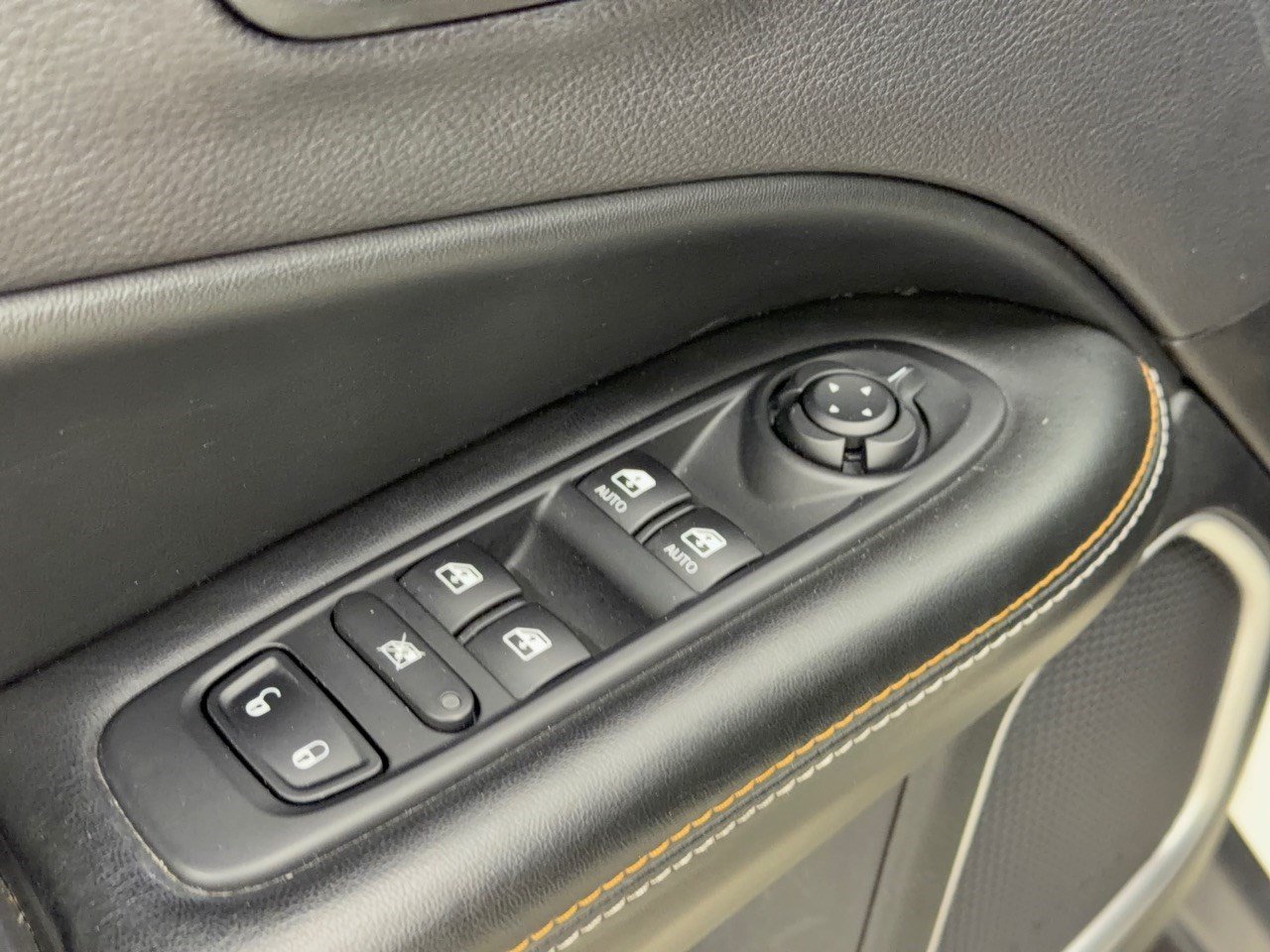 Used 2017 Jeep Compass Latitude w/ Popular Equipment Group AWD/4WD image 15
