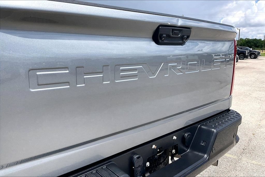 Used 2024 Chevrolet Silverado 2500 Custom w/ Custom Value Package AWD/4WD image 27