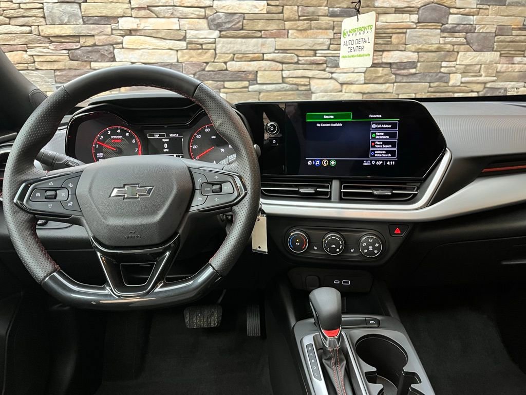 Used 2026 Chevrolet Trax RS w/ Sunroof Package image 15