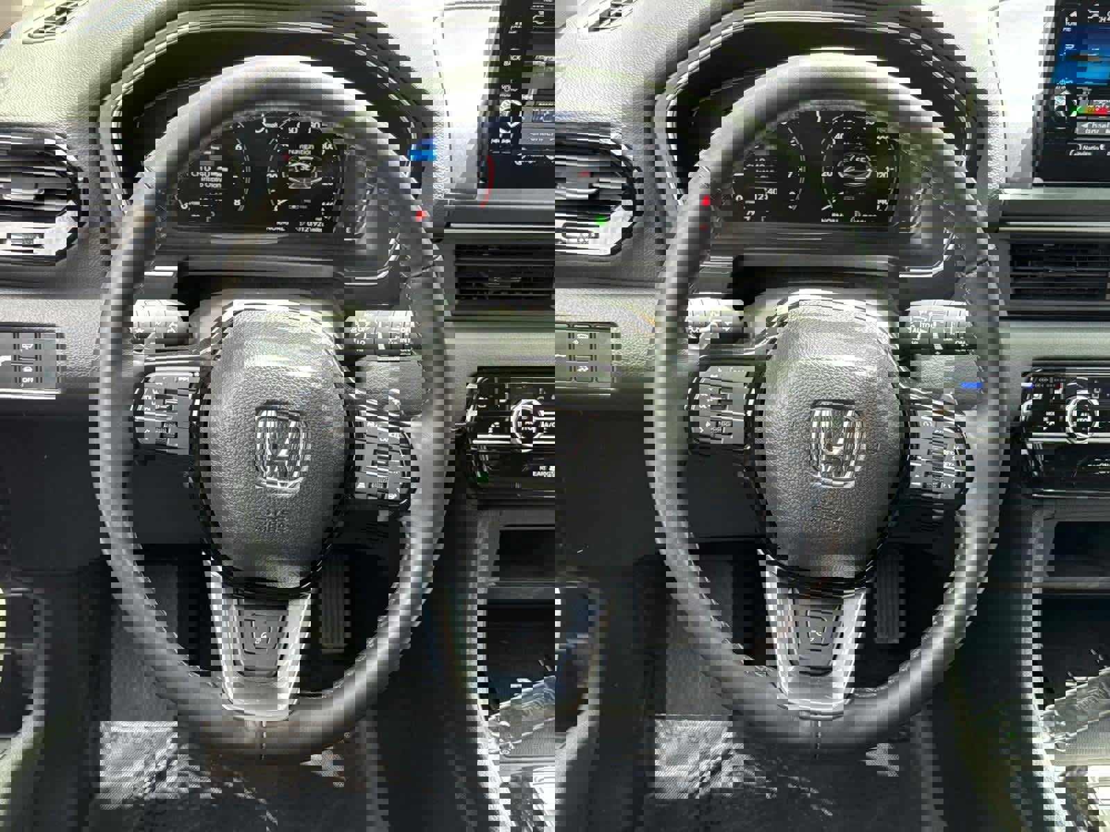 Used 2025 Honda Pilot Elite image 18