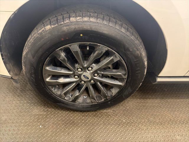 Used 2019 Ford Expedition Max Limited RWD image 29