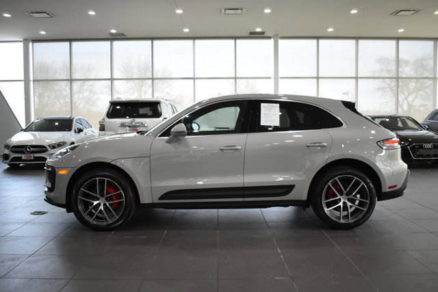 Used 2022 Porsche Macan S image 9
