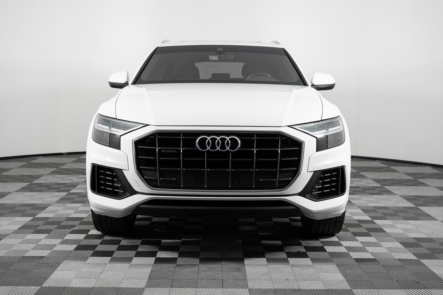 Used 2019 Audi Q8 Premium w/ Convenience Package AWD/4WD image 11