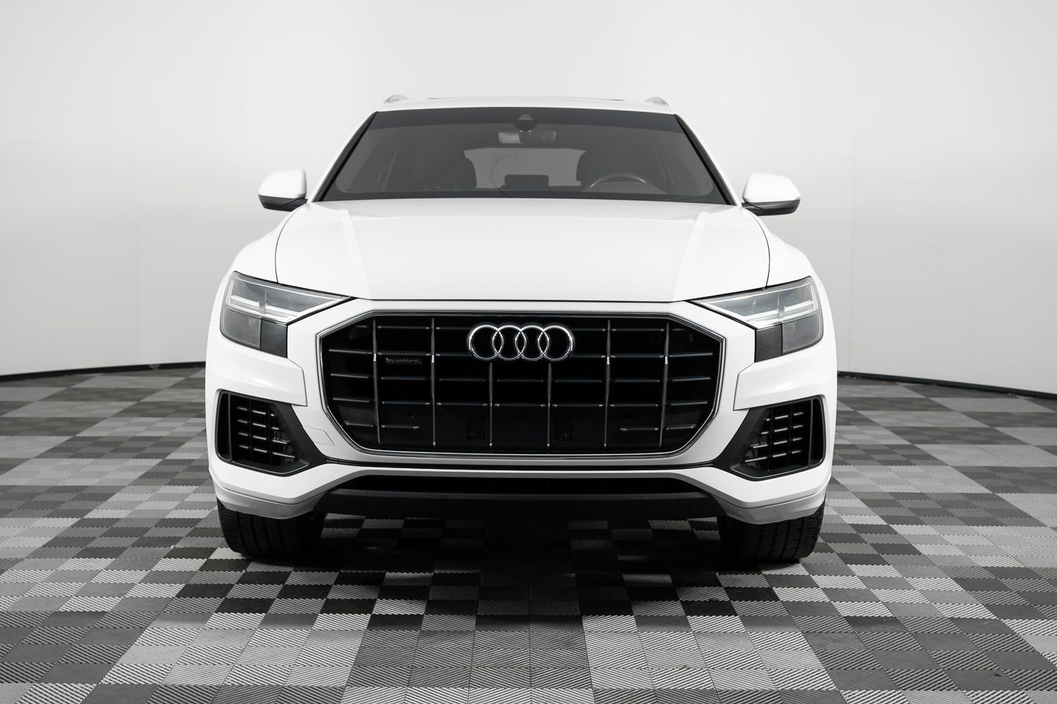 Used 2019 Audi Q8 Premium w/ Convenience Package image 11