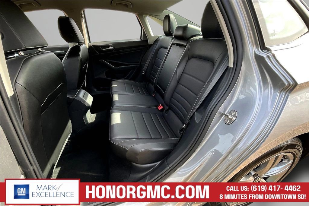 Used 2024 Volkswagen Jetta SE image 21
