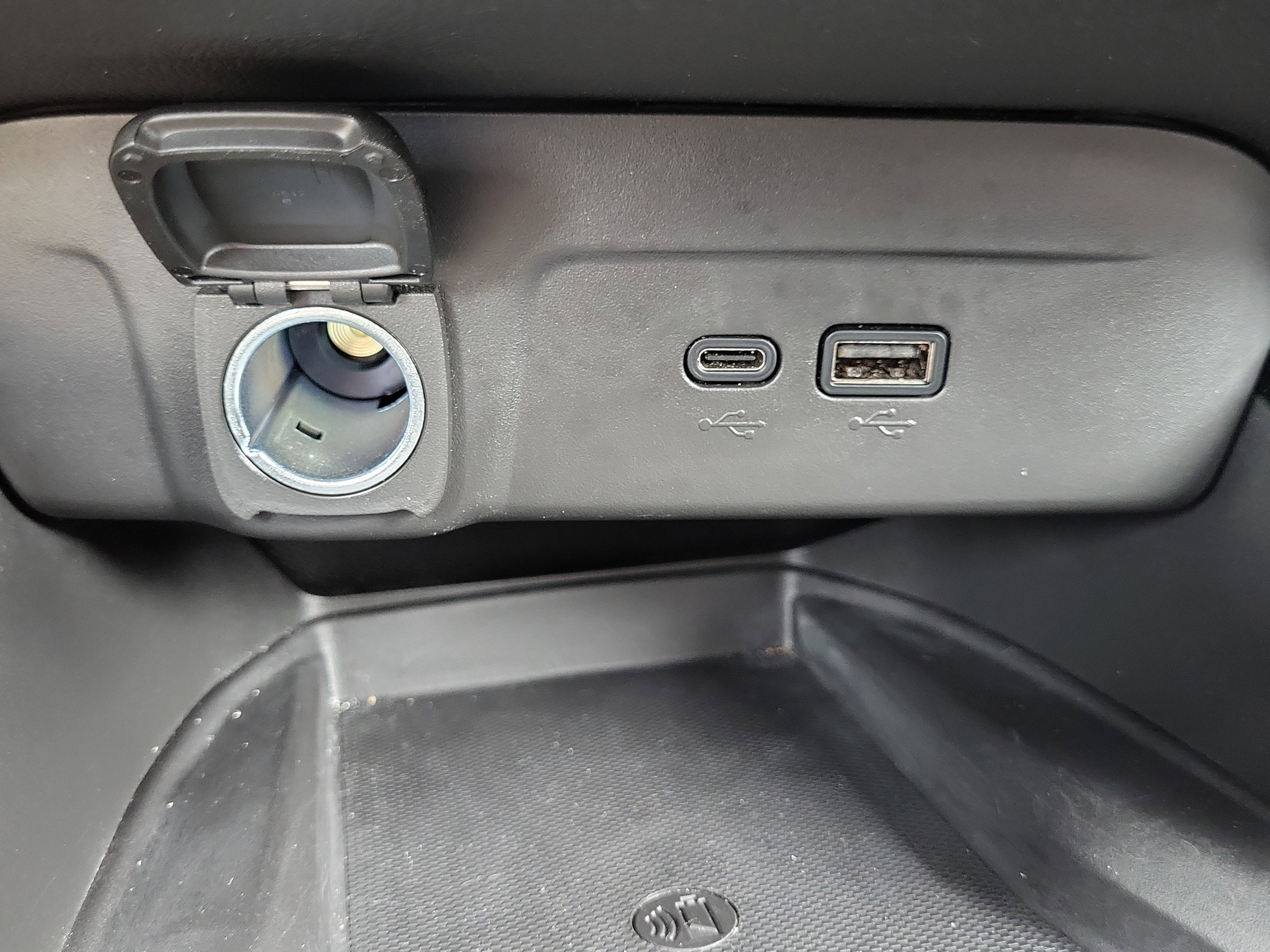 Certified 2024 Chevrolet Trax RS w/ Sunroof Package FWD image 26