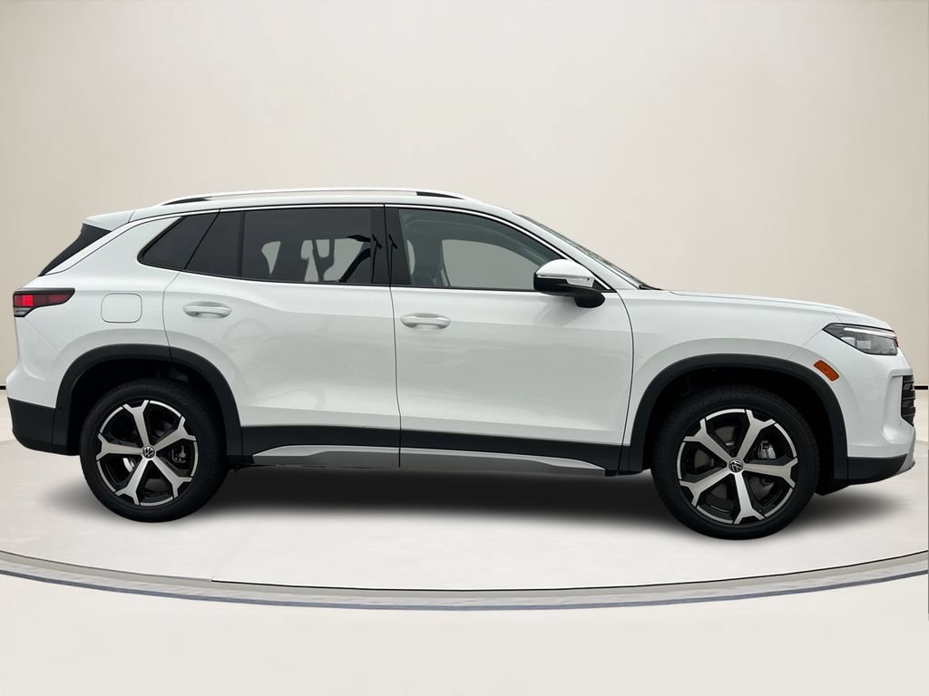 New 2026 Volkswagen Tiguan SE AWD/4WD image 2
