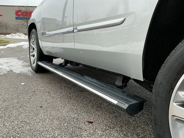 Used 2019 Cadillac Escalade Premium Luxury image 15