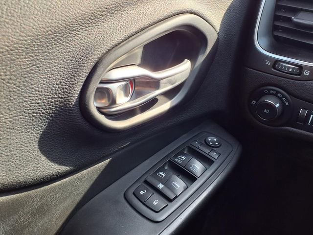 Used 2021 Jeep Cherokee Trailhawk w/ Technology Group image 68