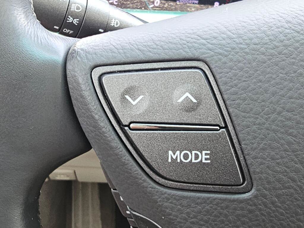 Used 2012 Lexus LS 460 AWD w/ Luxury Value Edition image 29