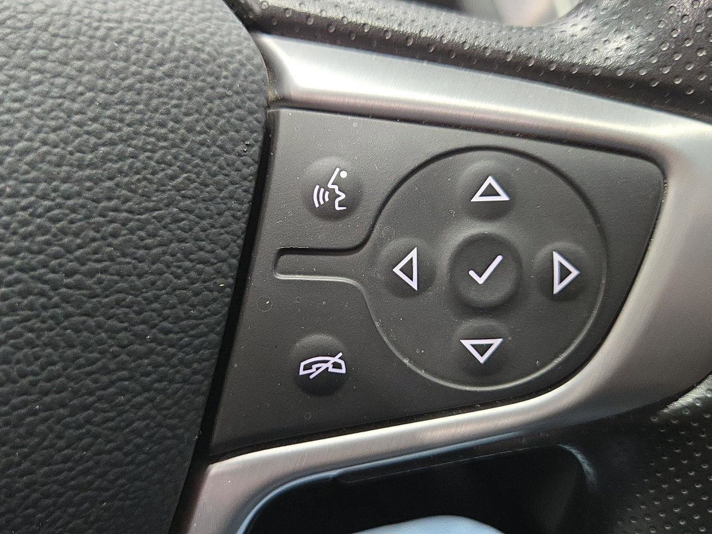 Used 2024 GMC Terrain SLE image 18