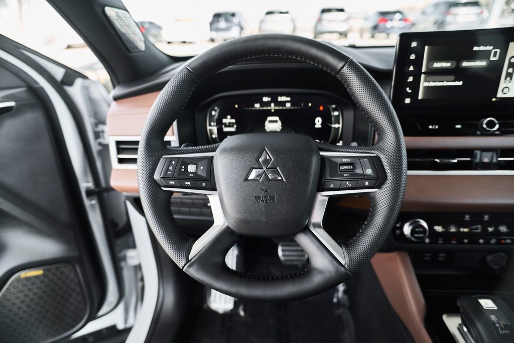 Used 2025 Mitsubishi Outlander SEL AWD/4WD image 21