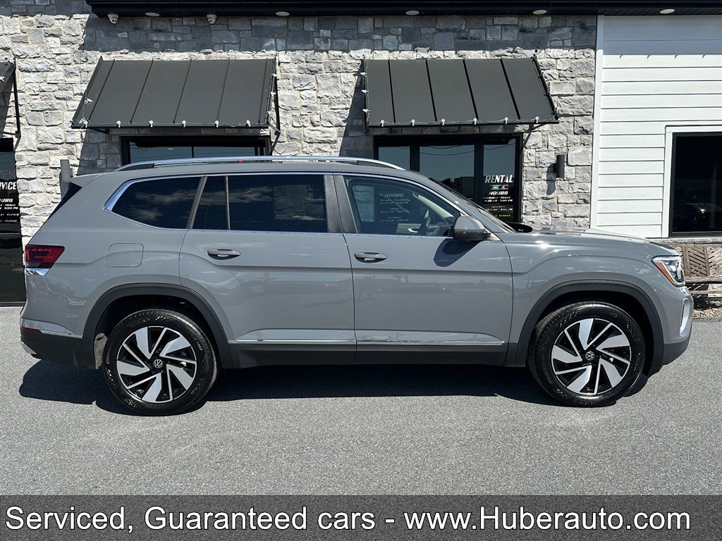 Used 2025 Volkswagen Atlas SEL AWD/4WD image 8