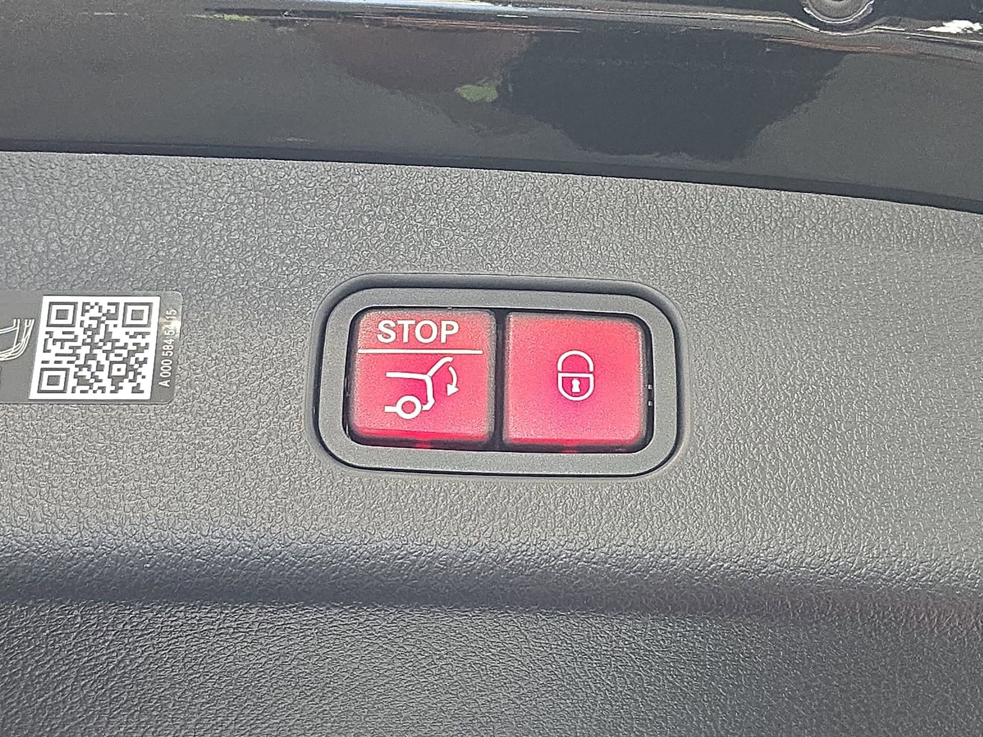 Certified 2025 Mercedes-Benz GLC 300 4MATIC image 13