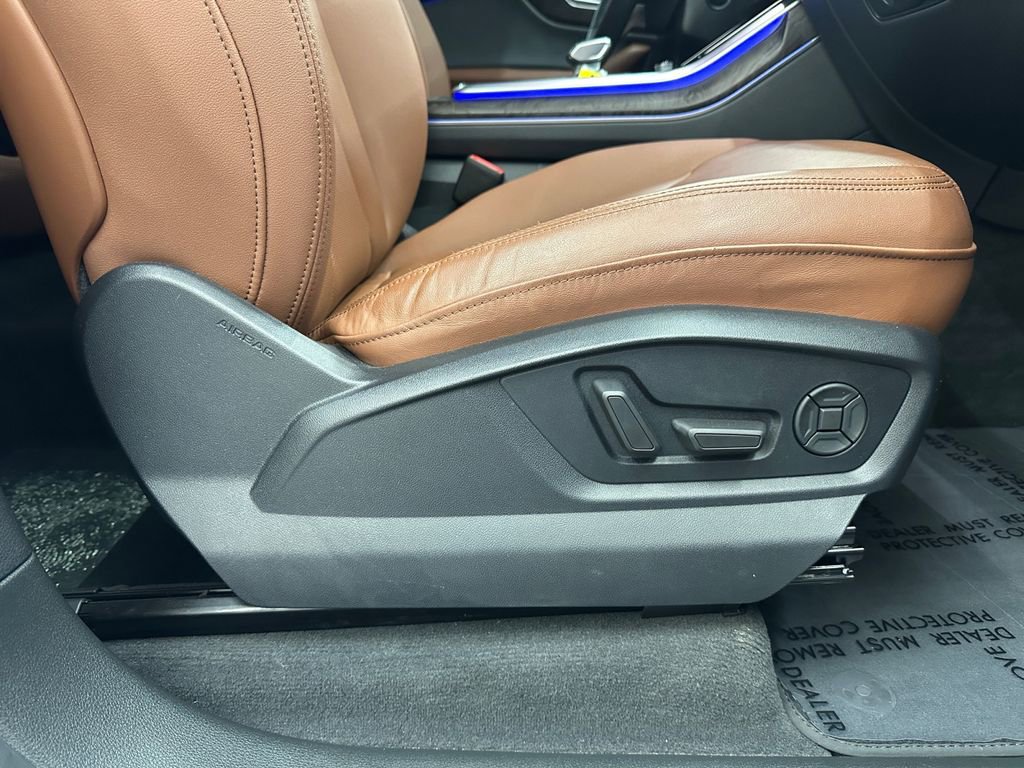 Used 2020 Audi Q8 Premium Plus w/ Premium Plus Package image 33