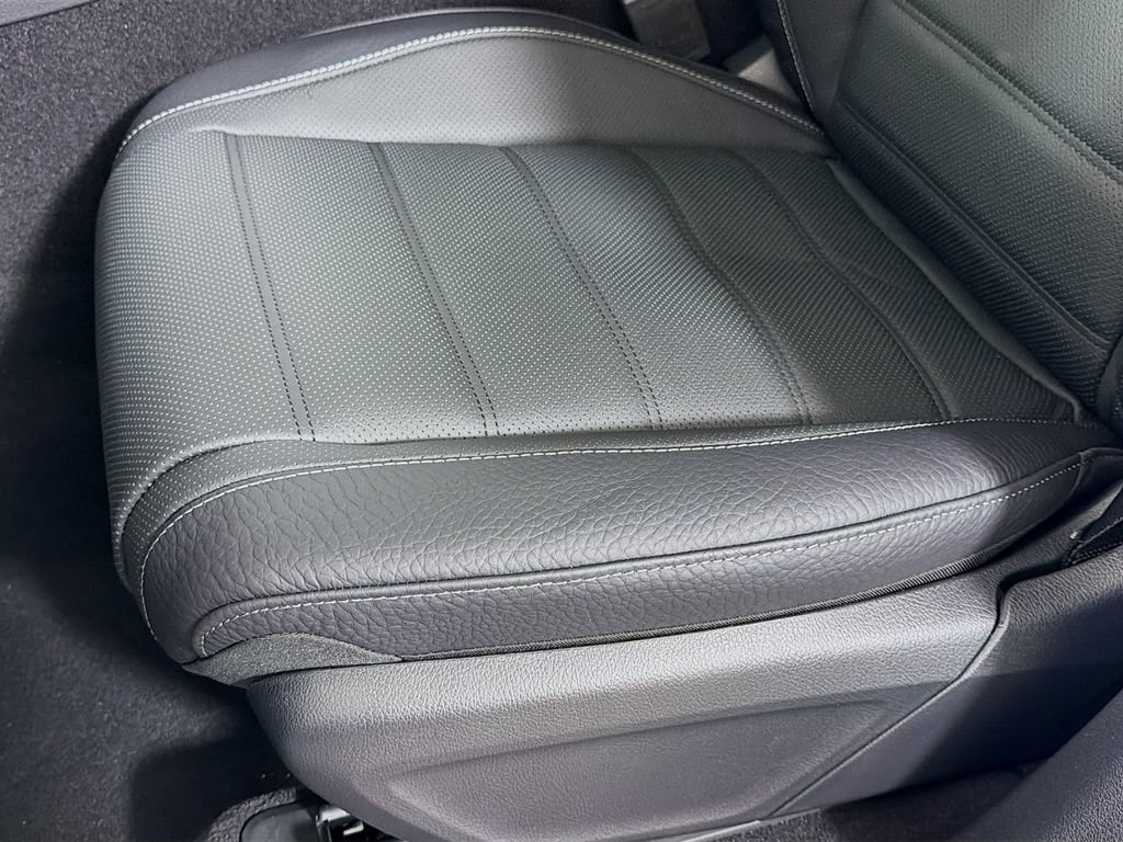 New 2026 Mercedes-Benz GLS 450 4MATIC image 23