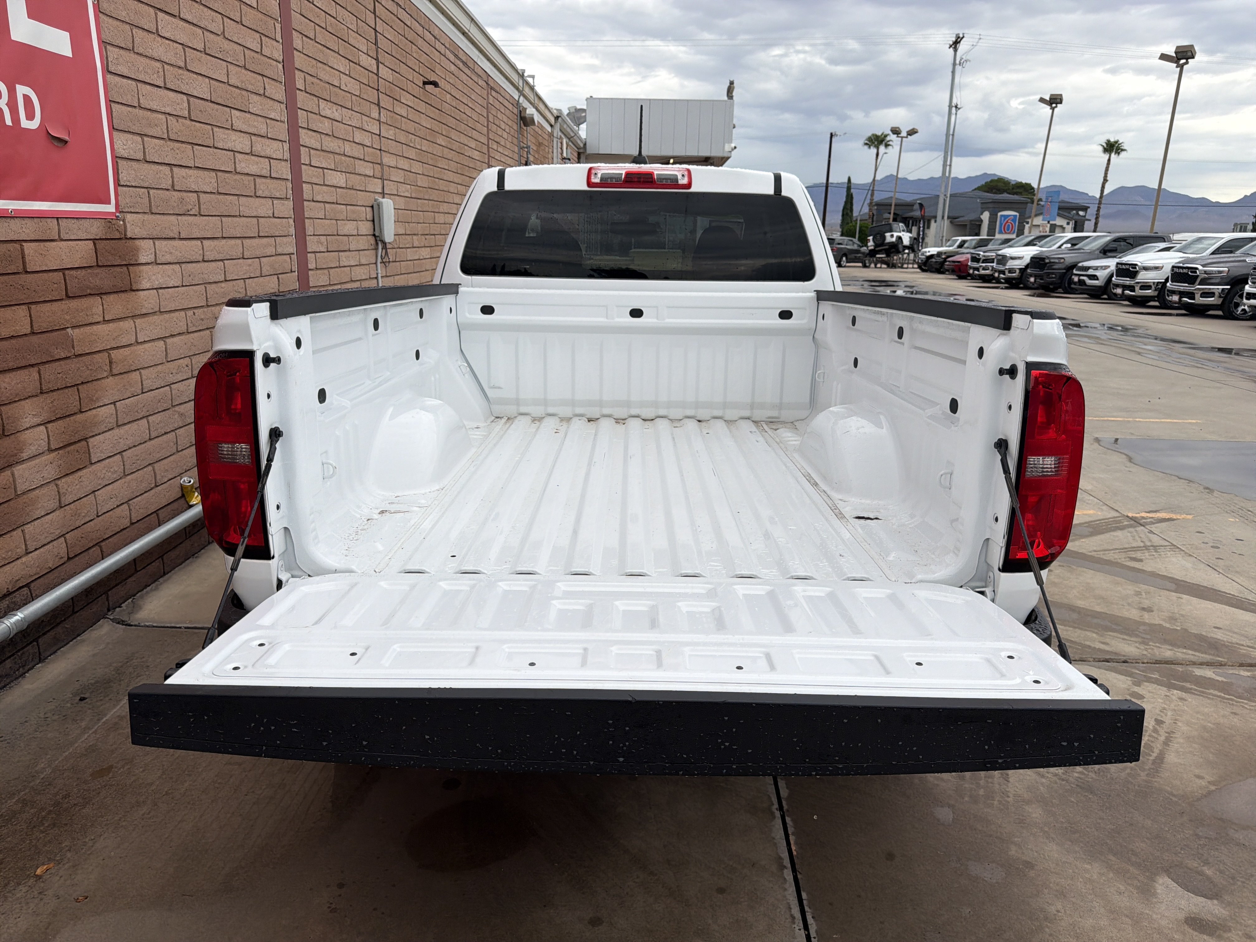 Used 2022 Chevrolet Colorado LT RWD image 6