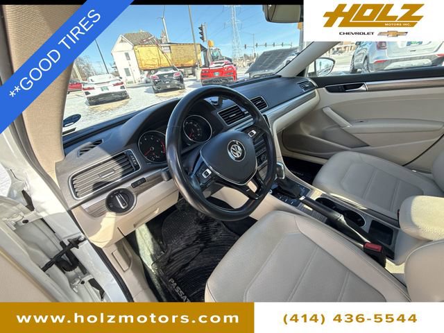 Used 2018 Volkswagen Passat 2.0T SE image 10