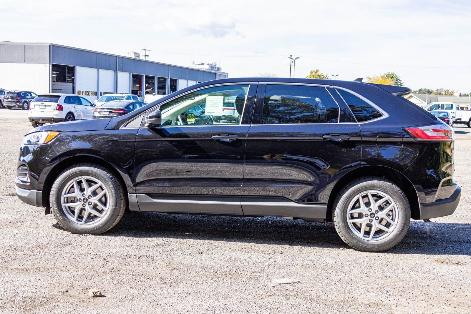 New 2024 Ford Edge SEL w/ Convenience Package image 13