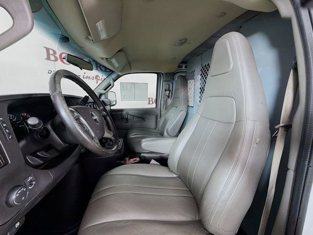 Used 2017 GMC Savana 2500 Extended RWD image 21