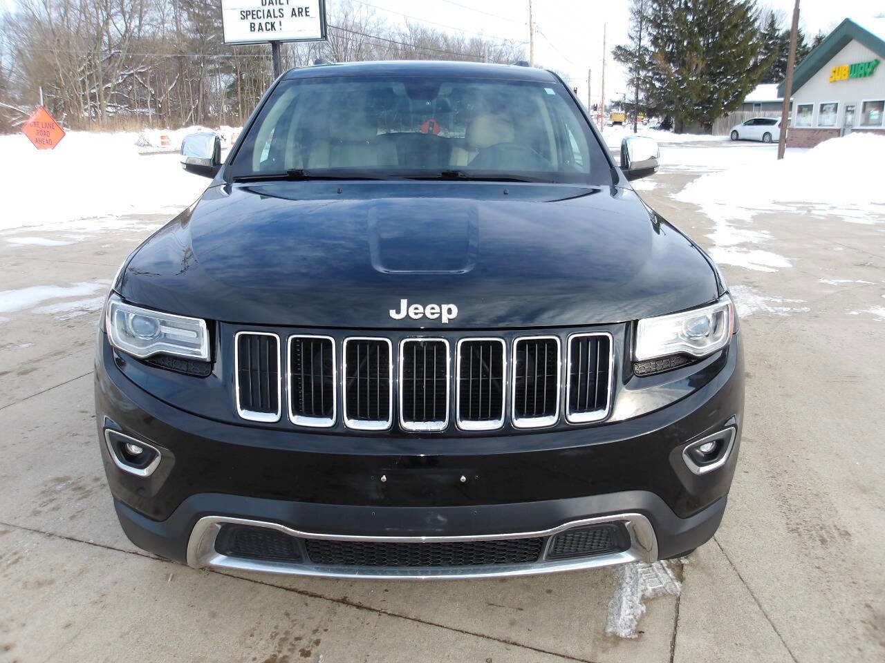 Used 2014 Jeep Grand Cherokee Limited w/ Luxury Group II image 3