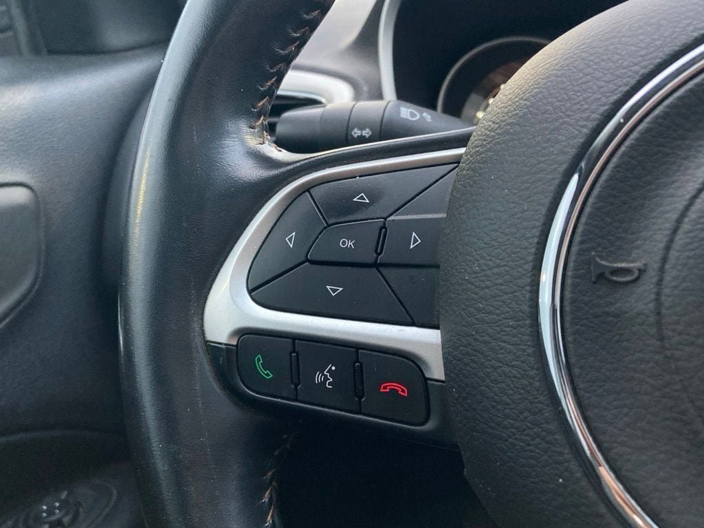 Used 2020 Jeep Compass Latitude FWD image 16