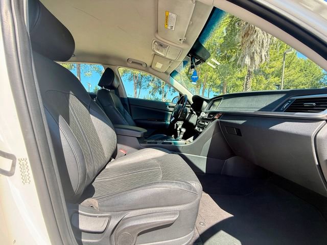 Used 2018 Kia Optima EX image 30